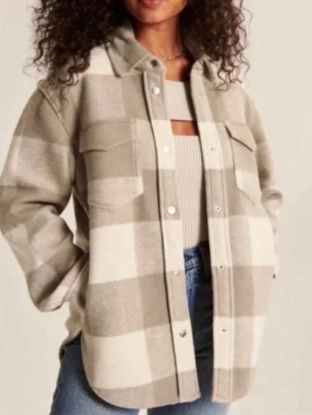 Abercrombie & Fitch Oversized Shirt Jacket in Plaid - Size Medium